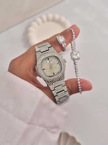 ساعت فول نگین