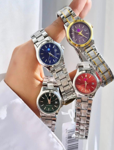 بند و بک استیل .دارای روز شمارفعال.بند قابلیت کوتاه شدن دارد و باتری قابل تعویض است